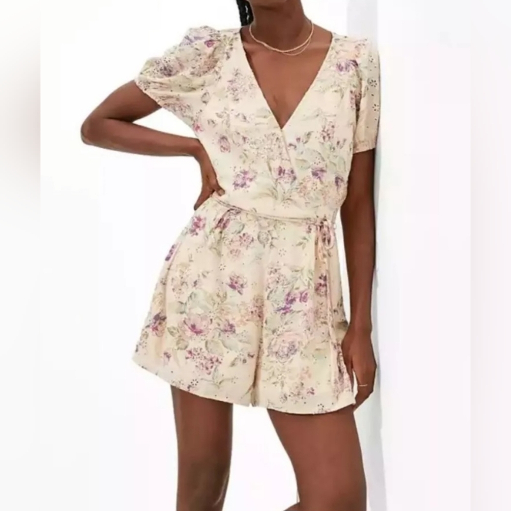 NWOT American Eagle Floral Romper